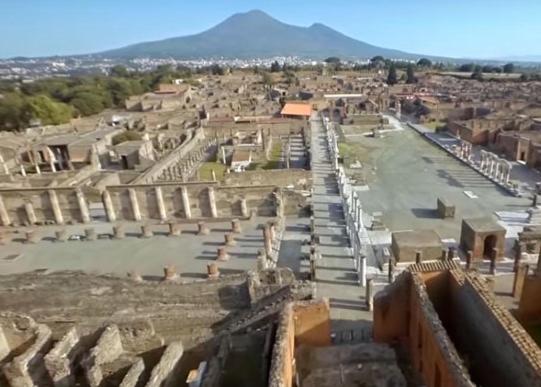 Pompei Center Life Atmosphere Exterior photo
